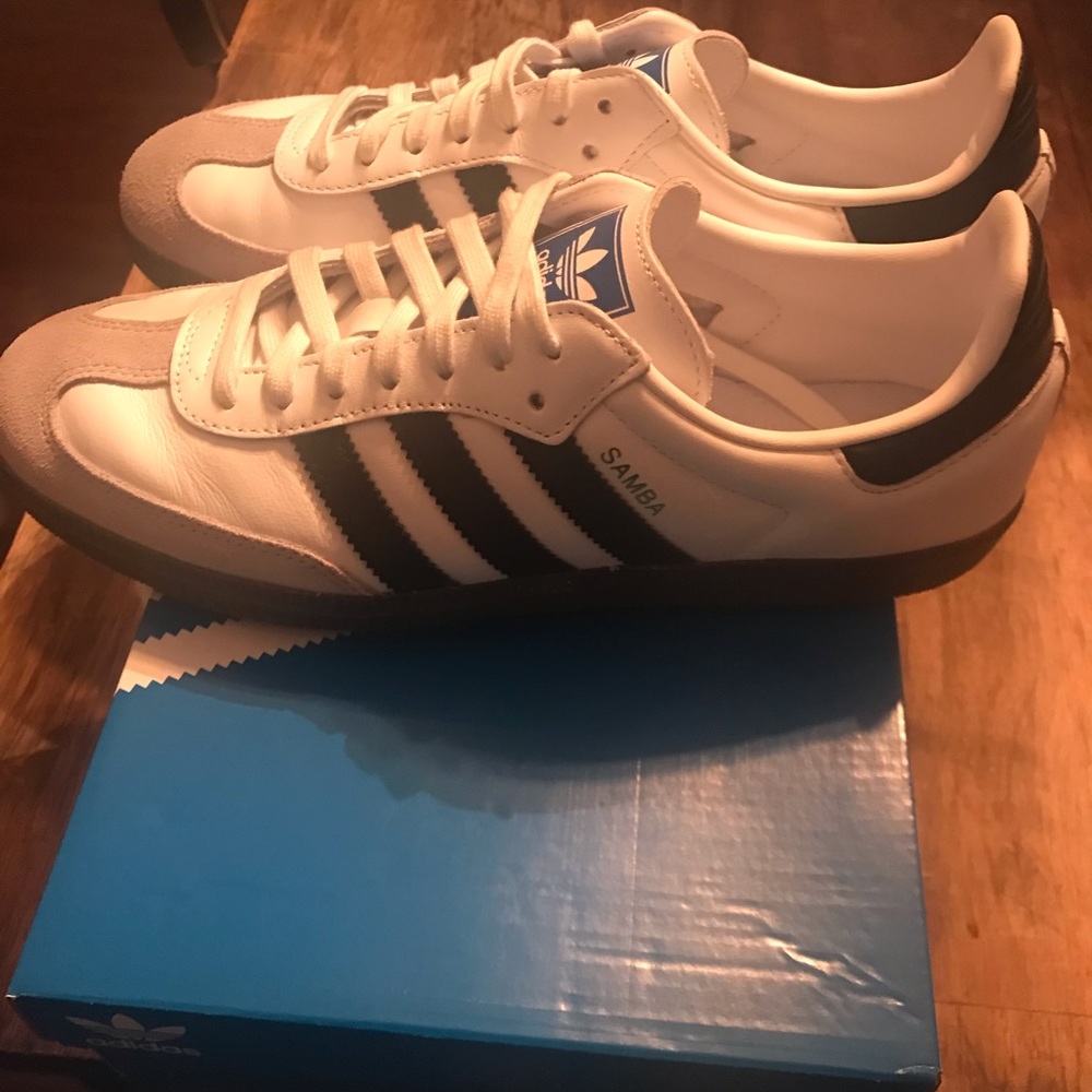 Adidas Sambas size 8 mens